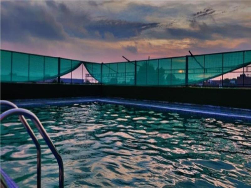 Hotel B P Emerald Матура Екстериор снимка